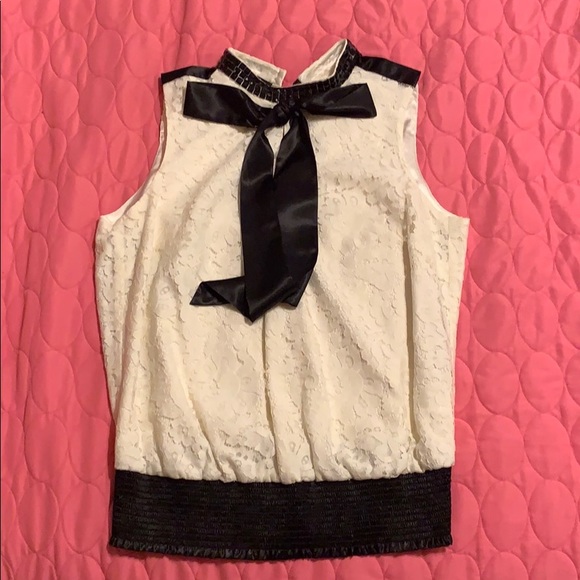 Bebe - Rhinestone Bow - Picture 2 of 4